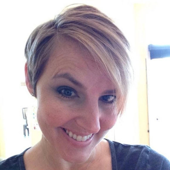 Meet your Posher, Stacie - Picture 1 of 1